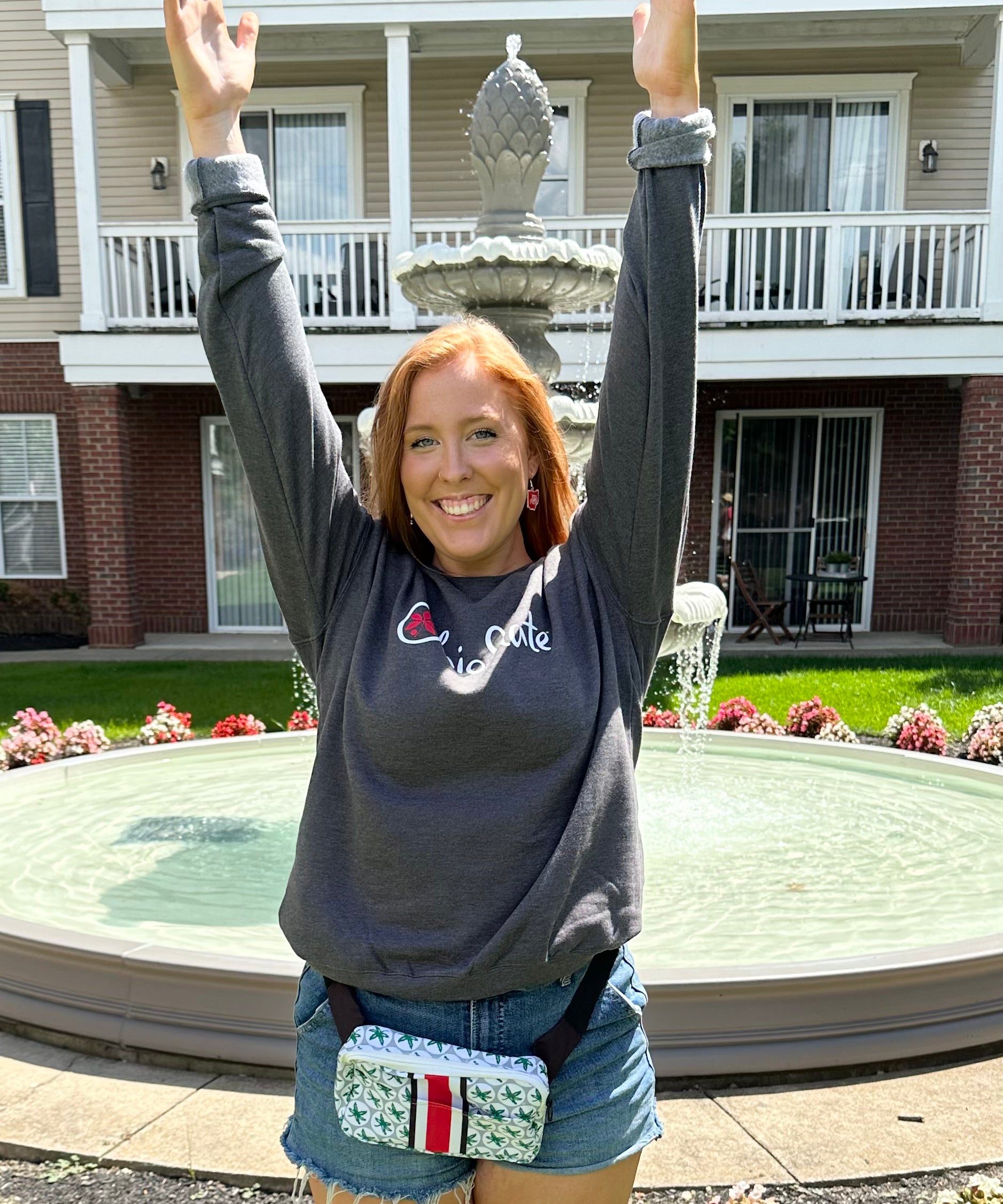 fanny pack with bucks icon