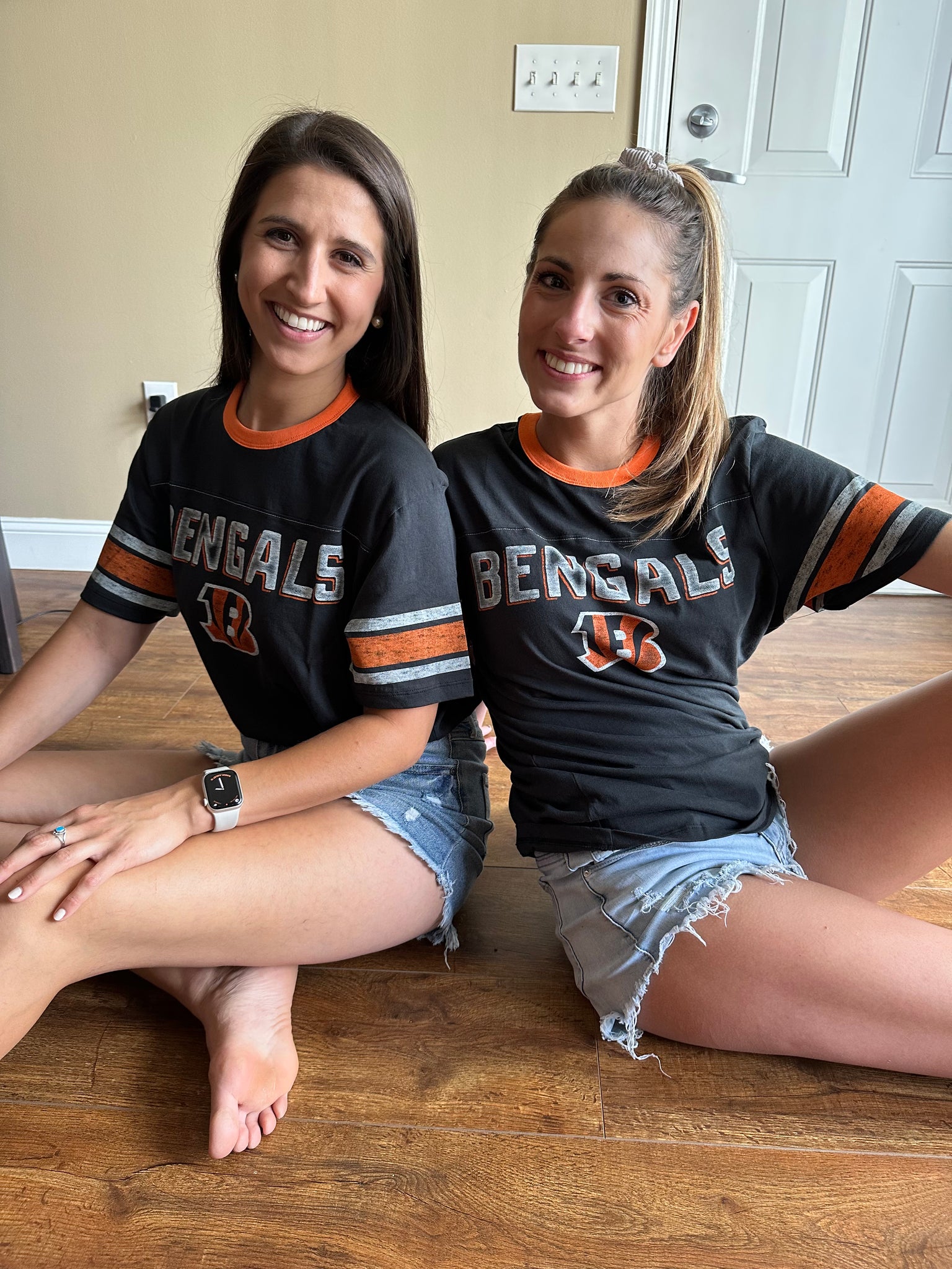 NFL Team Apparel Youth Girls Cincinnati Bengals Shirt New S, M, L