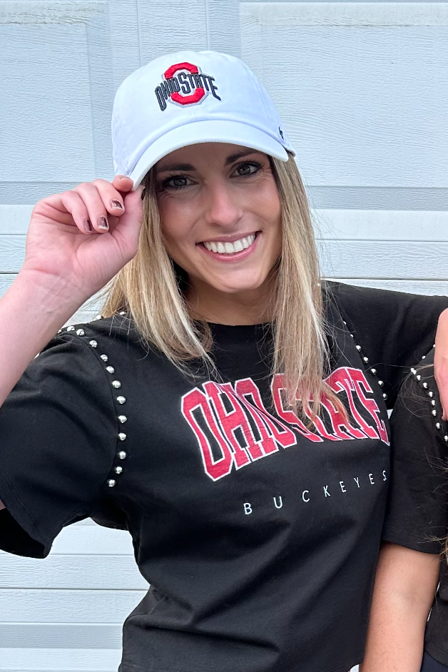 collge student wearing OHIO STATE BUCKEYES WHITE ADJUSTABLE HAT