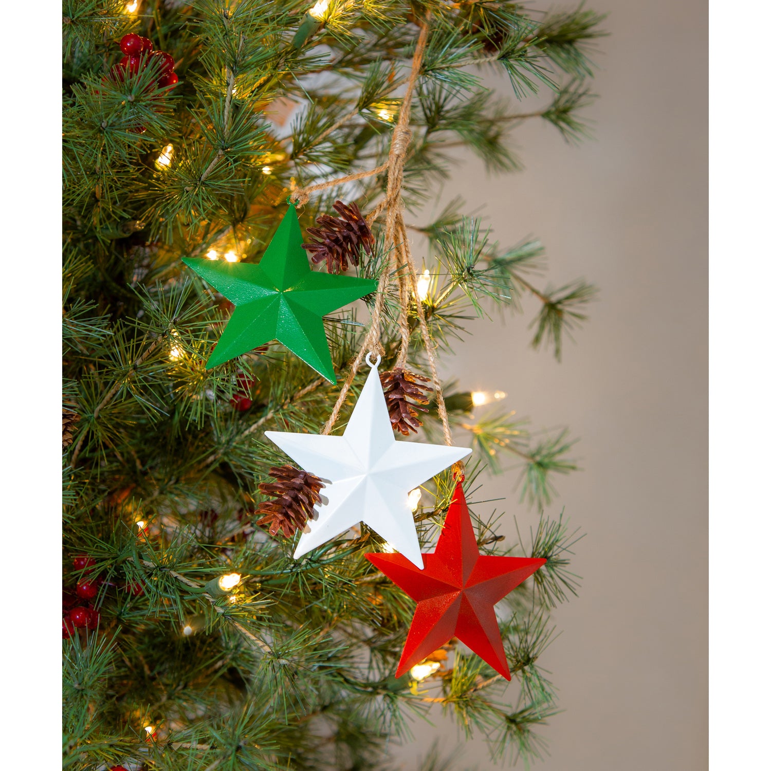 in tree Pine Cones Hanging Décor